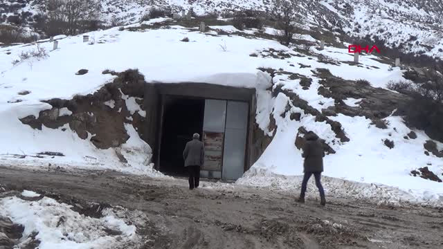Afyonkarahisar Patatesler, Doğal Soğuk Hava Deposu Mağaralarda Saklanıyor