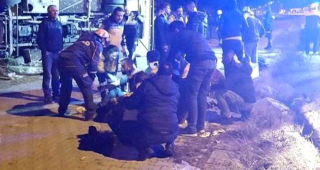 Ankaragücü Taraftarını Taşıyan Midibüs Kaza Yaptı: 2 Ölü, 23 Yaralı
