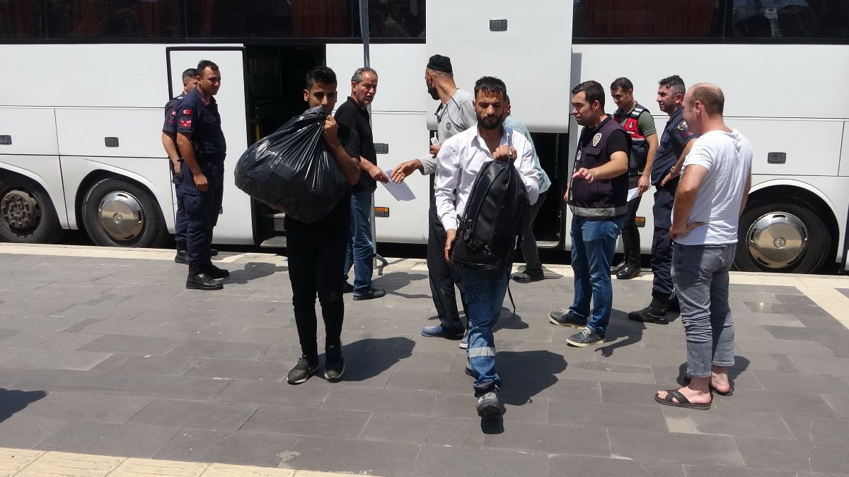 Adıyaman’da 37 kaçak göçmen yakalandı