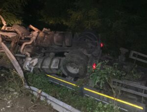 Takla atan TIR’dan burnu bile kanamadan çıktı