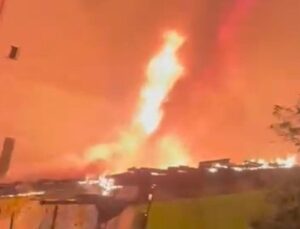 Ümraniye’de gecekondu alev alev yandı