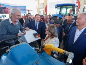 Gaziantep Büyükşehir Belediyesi çiftçilere fiyatsız akaryakıt dağıtımına başladı