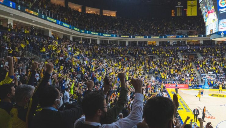 Basketbol maçında Ali Koç’a büyük şok!