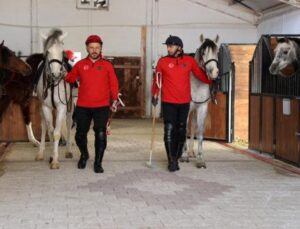 2 bin 400 yıllık Türk cet sporu Sivas’ta yaşatılıyor