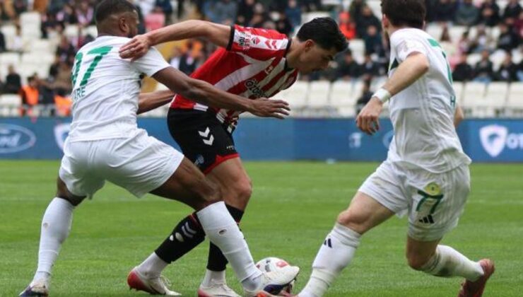Play-off hedefleyen ekibe meskeninde darbe! 4 gollü maçı kazanıp tepeden kopmadılar