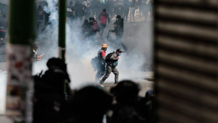 Bolivya’yı karıştıran protesto! İki bakan istifa etti