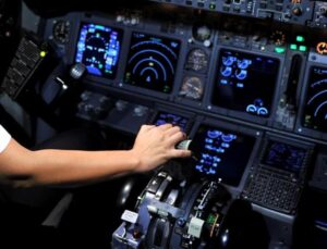 Florida semalarında tehlike! Gizemli pilot kuleyi sıkıntıdan çıkardı