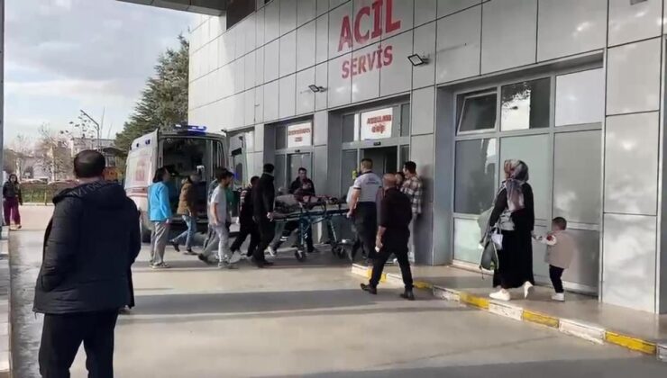 İskeleden düşen 2 personel yaralandı